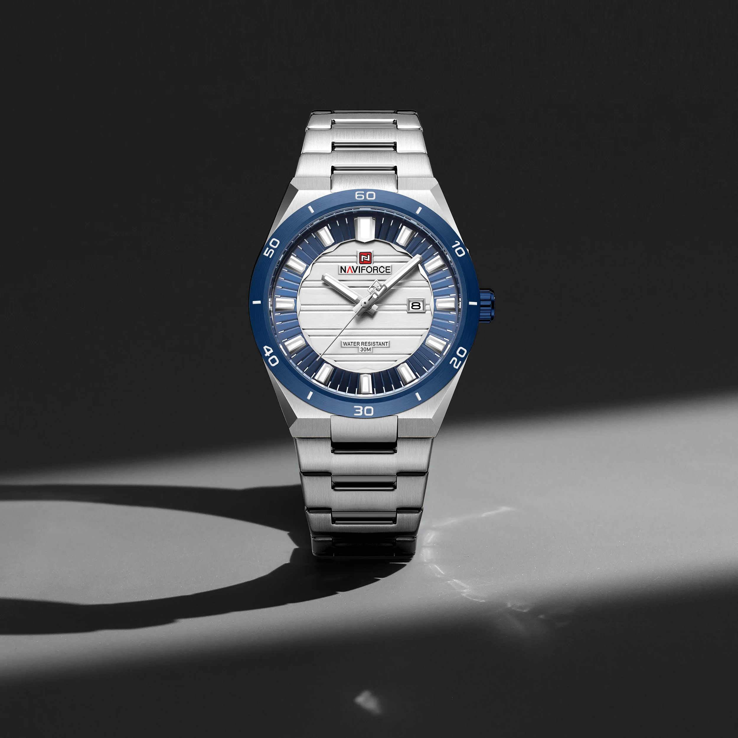 Фото NAVIFORCE 9268 Элегантные мужские кварцевые часы с подсветкой, календарем, водонепроницаемые, с ремешком из нержавеющей стали, модные деловые часы для мужчин. №2