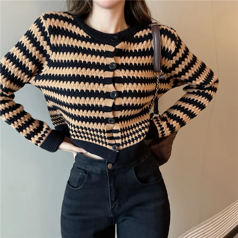 

Autumn Vintage Fashion New Striped Knitted Sweater Long Sleeve Cardigan Women Tops O Neck Cropped Cardigan Sueter Mujer 990G