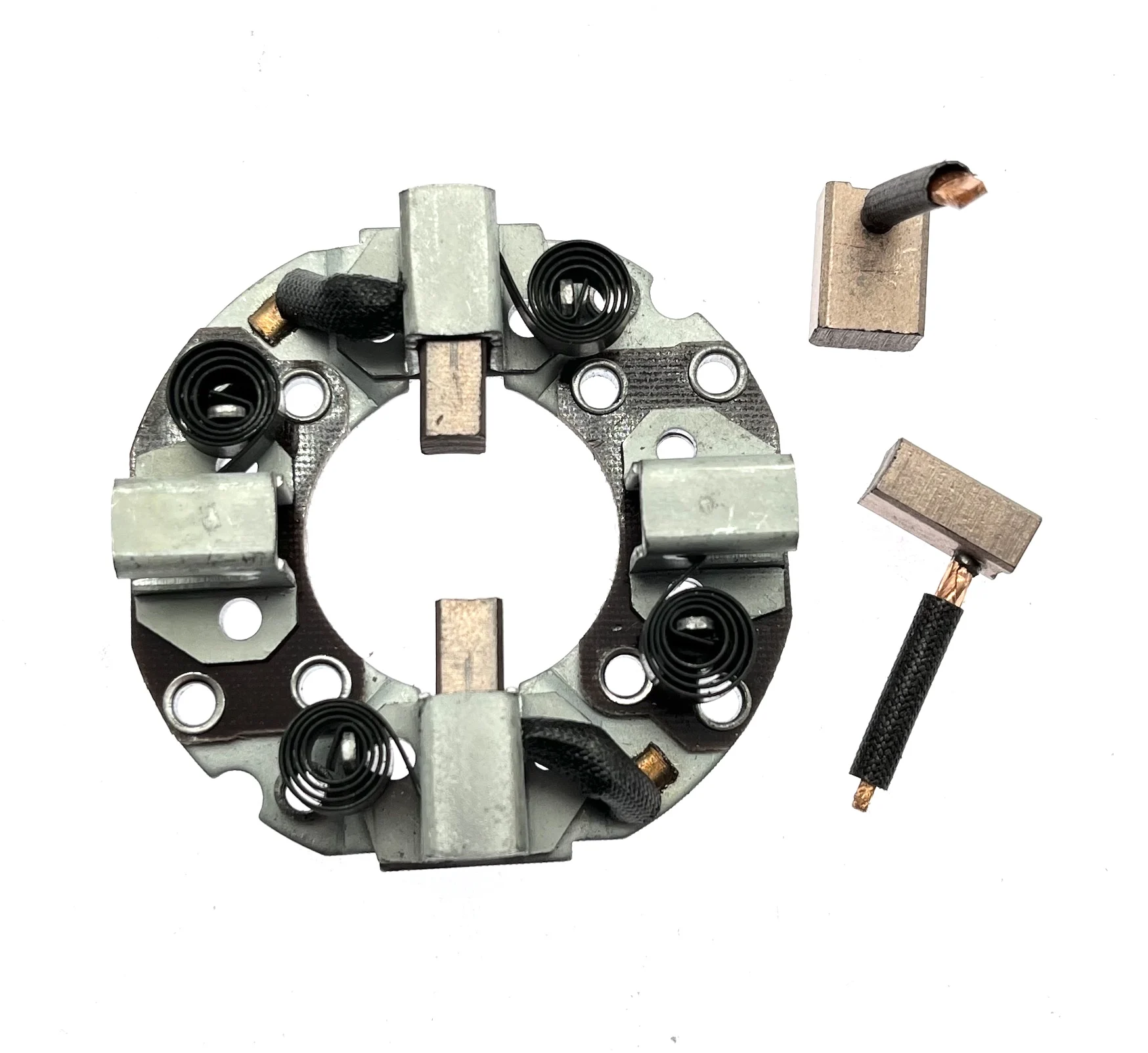 

Для foton Cummins 2,8 3,8 стартер двигателя, карбоновая щетка в сборе