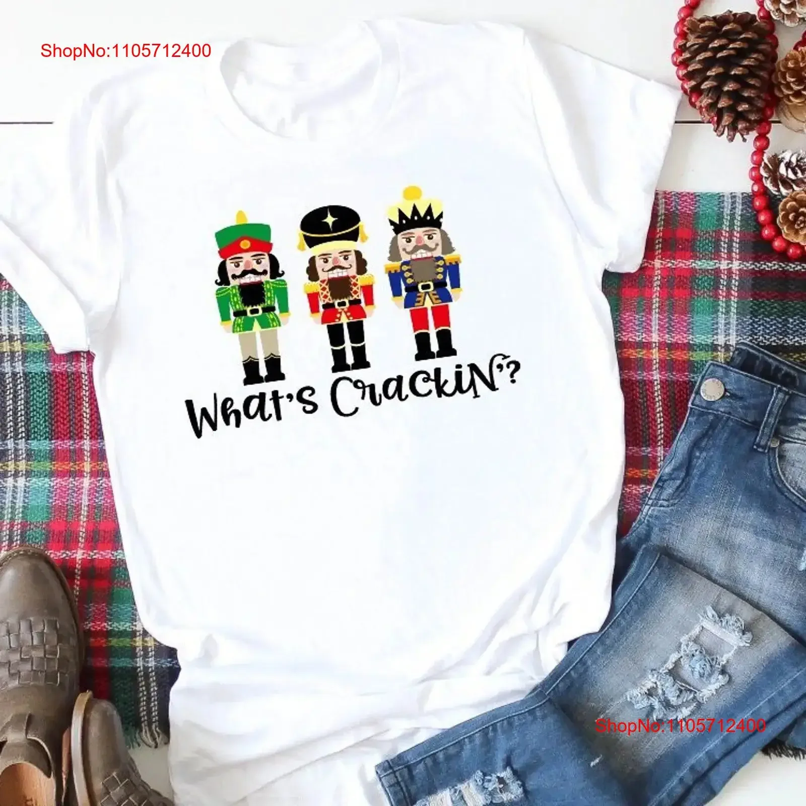 Фото What's Crackin Cracking Funny Nut Cracker Christmas White T Shirt винтажная, выстиранная, растянутая, унисекс, дизайнерская одежда, слегка №1