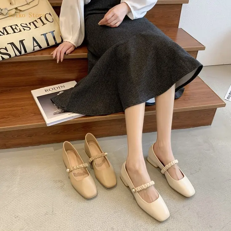 

Women's flat shoes 2021spring New All-Match Square Head Wanwan Style Shoes Gentle Low Heel Thick Heel Fairy Shoes Women 35-39