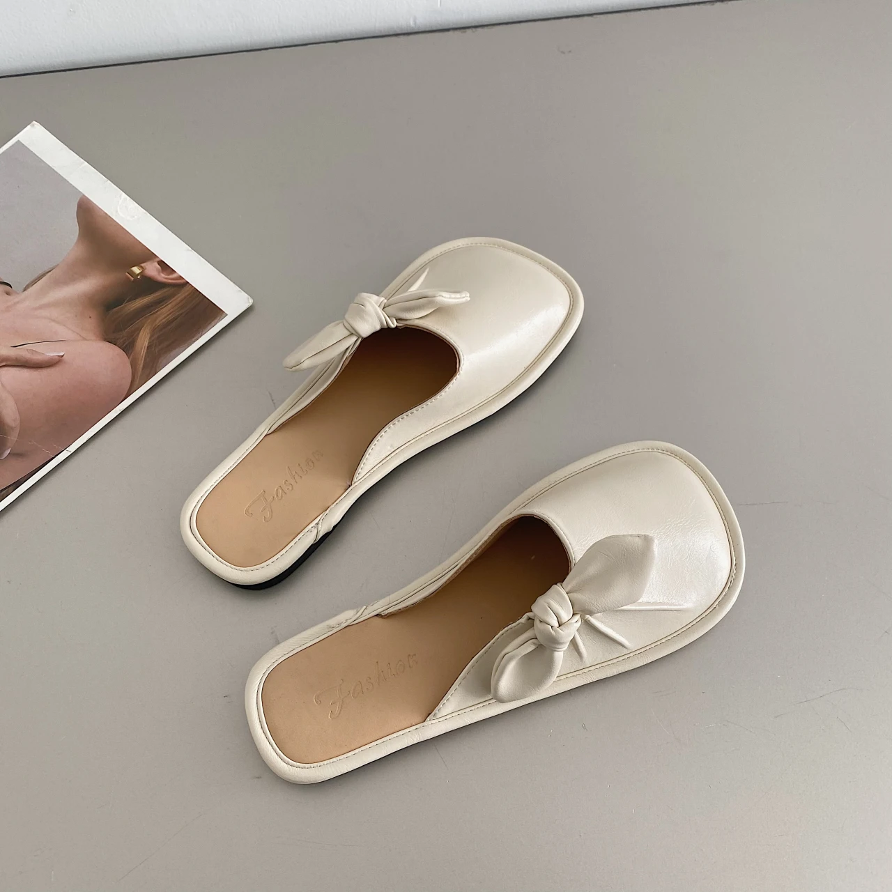 

Shoes Woman 2022 Slippers Casual Cover Toe Low Pantofle Luxury Flat New Soft Slides PU Rubber Shoes Woman 2022 Cover Toe Low Sl
