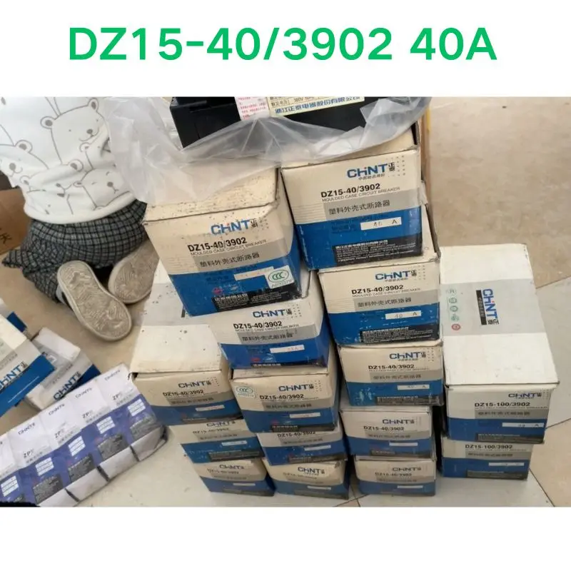 Подержанный тест ОК DZ15-40/3902 40А Переключатель с пластиковым корпусом