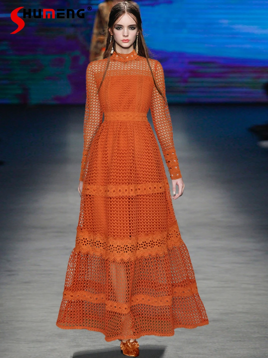 

Платье-макси с воротником-стойкой и длинным рукавом