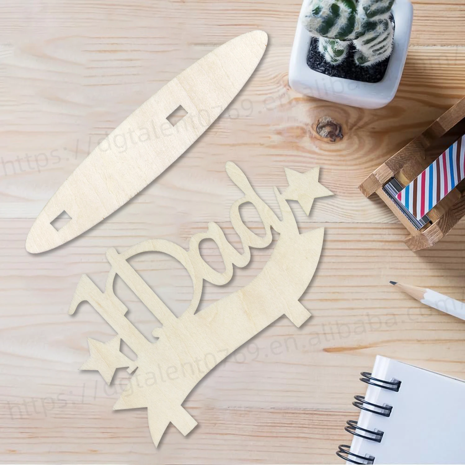 Украшение для стола Tailai с отсоединяемым основанием и флажеными звездами