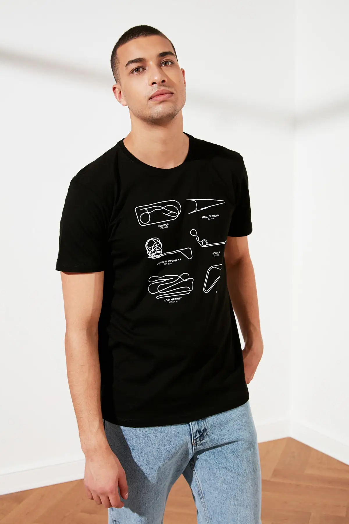 

Trendyol Men 'S Regular Fit Printed T-Shirt TMNSS21TS0410