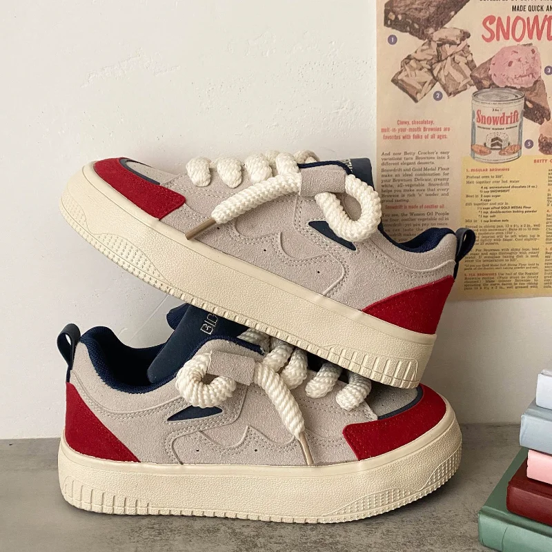 

Маленькие белые туфли для девочек, новинка весны 2023, модные парусиновые туфли для студентов, универсальные повседневные кожаные туфли на платформе