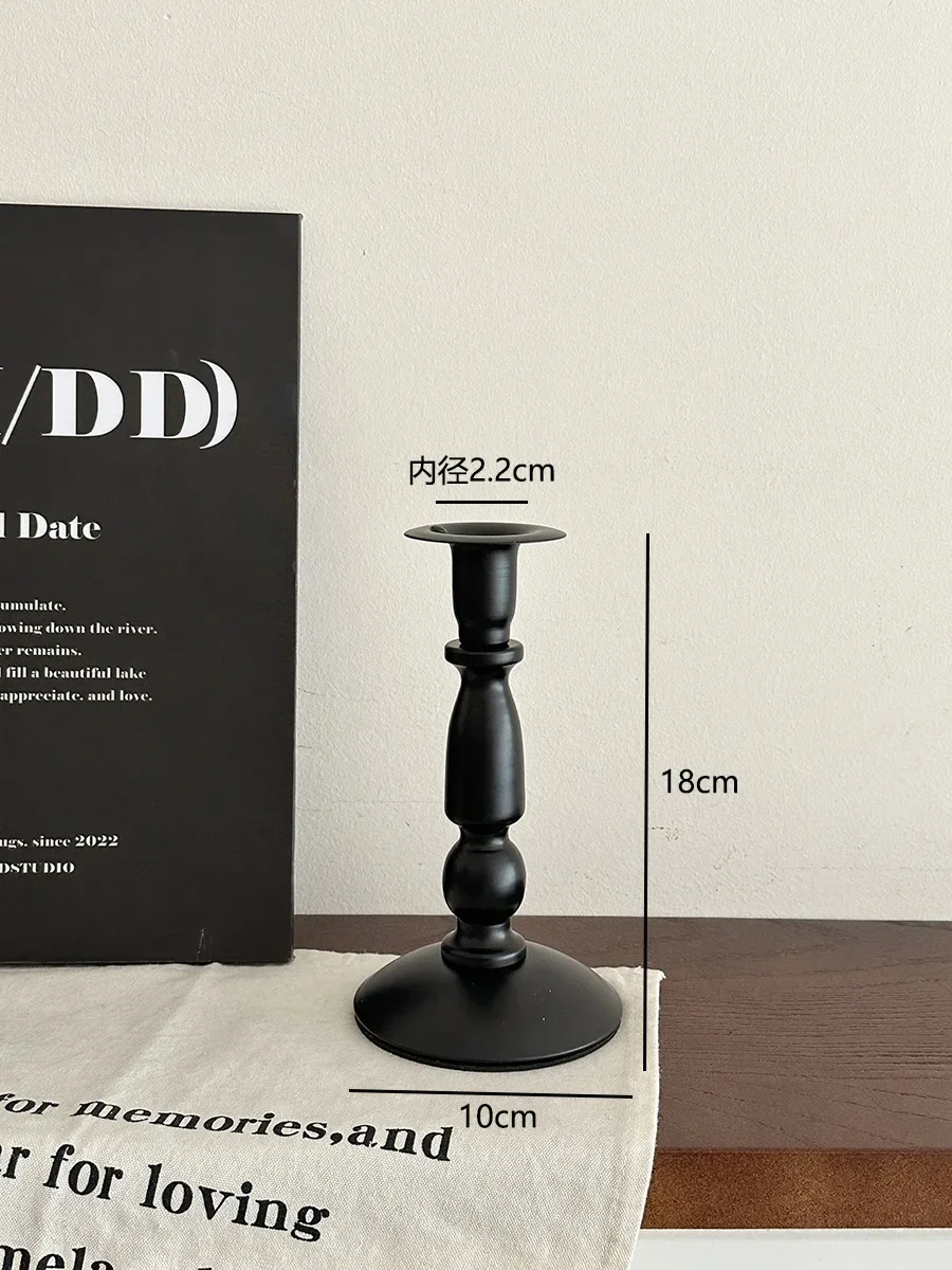 Черный кованый римский подсвечник андрей евгеньевич негин римский декорированный доспех эпохи принципата