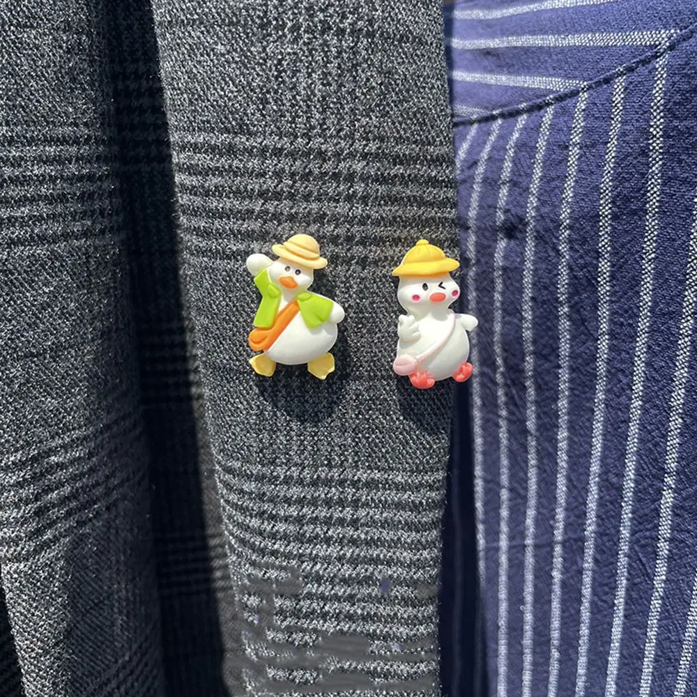 

Cartoon Little White Duck Badge Cute Three-dimensional Mini Animals Design Lapel Pin & Bag Decorative Badge Trinket Accessories