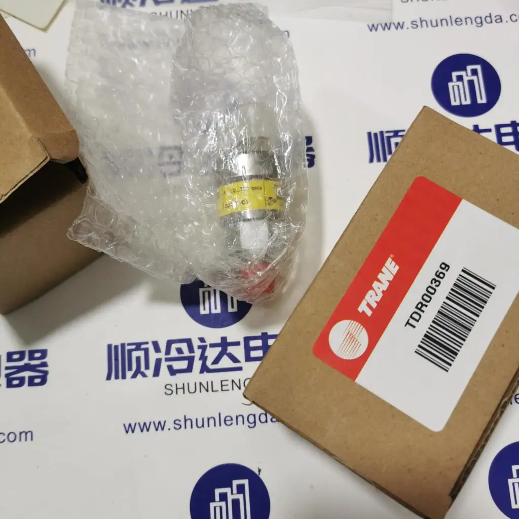 Датчик давления TDR00369 X13790828-01 AKS1008