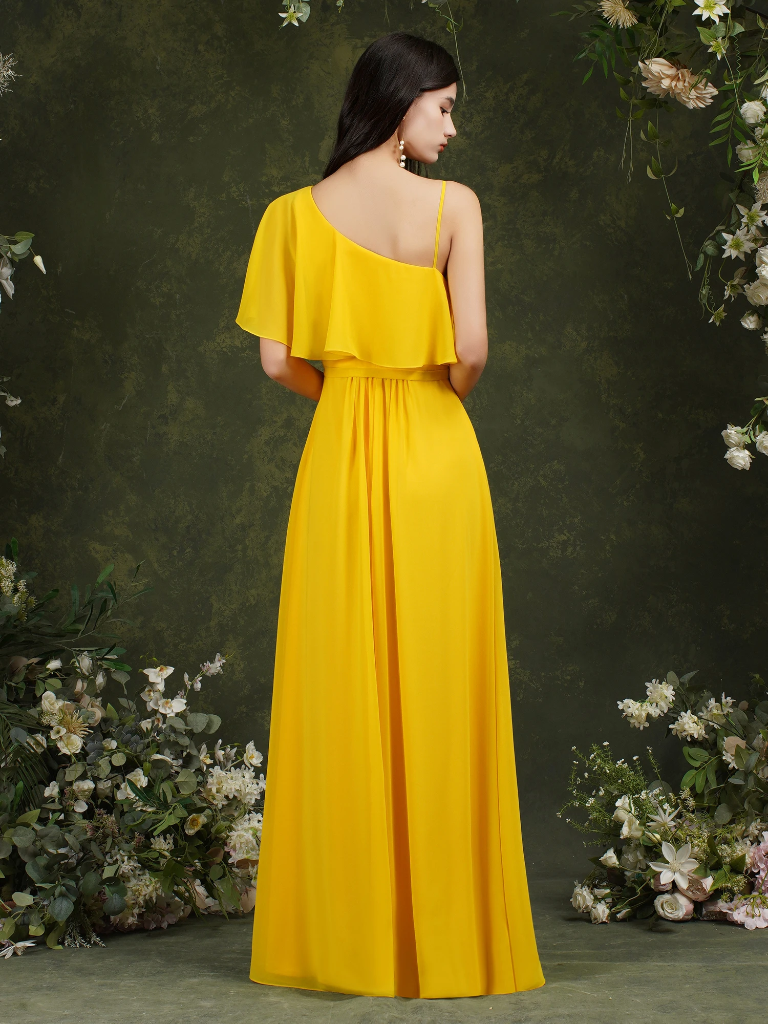 Шифоновые платья подружек невесты с карманами трапециевидного силуэта