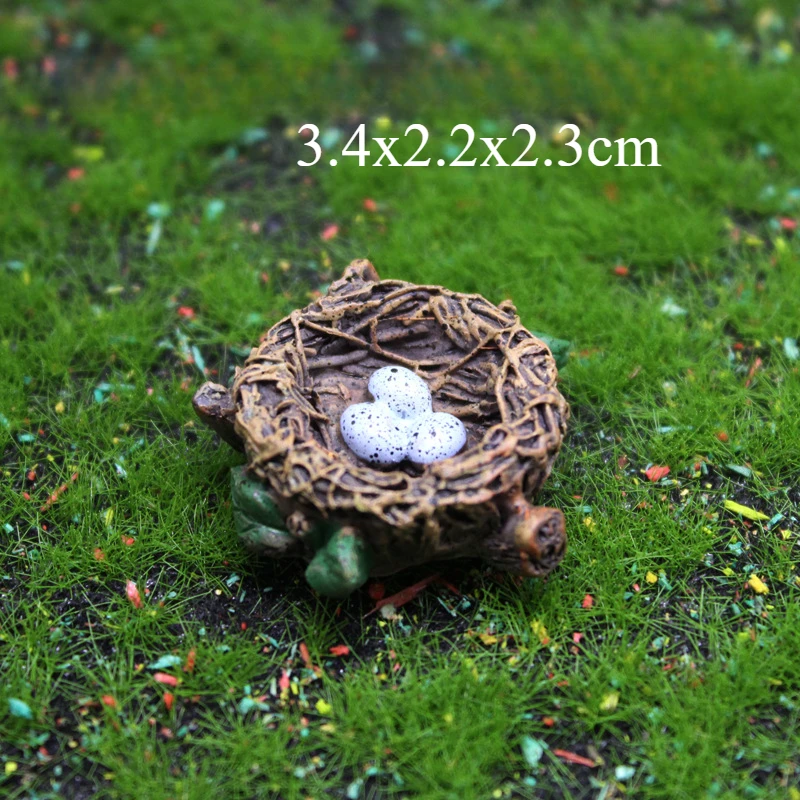 

Миниатюрный попугай в гнезде DAY DAY FUN