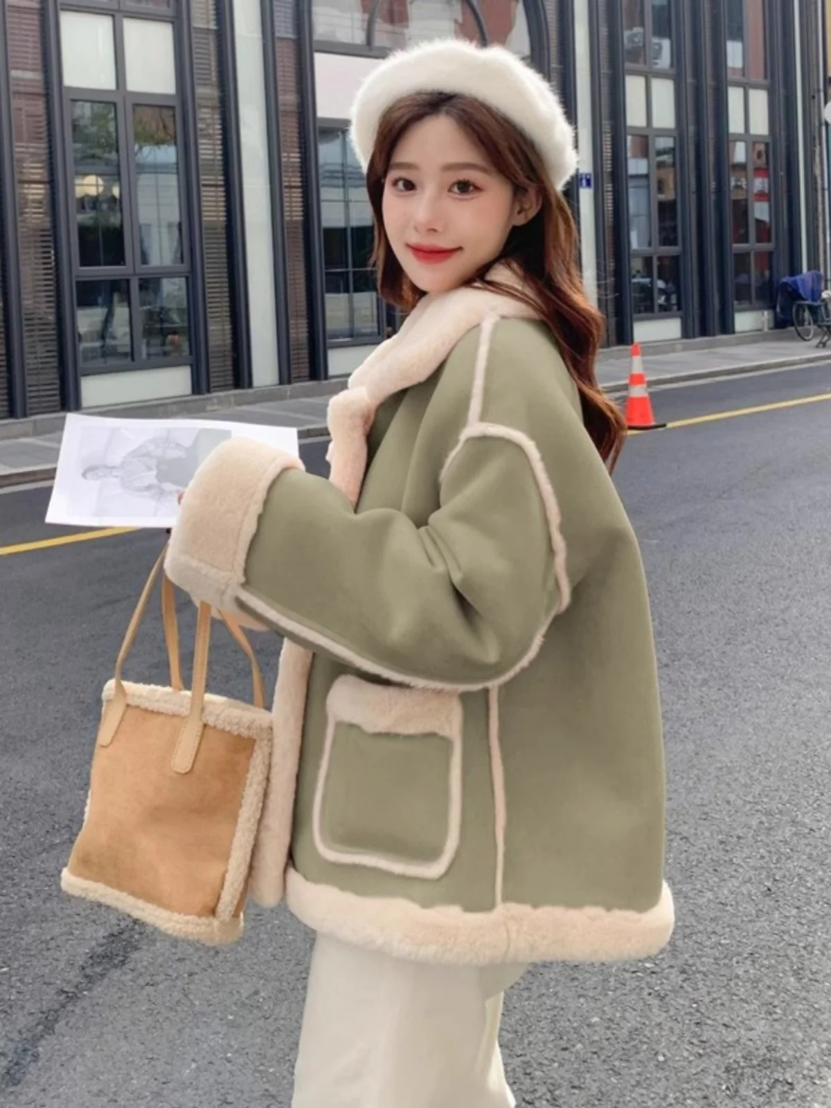 Изящная меховая замшевая верхняя одежда для женщин зима 2024 новая популярная