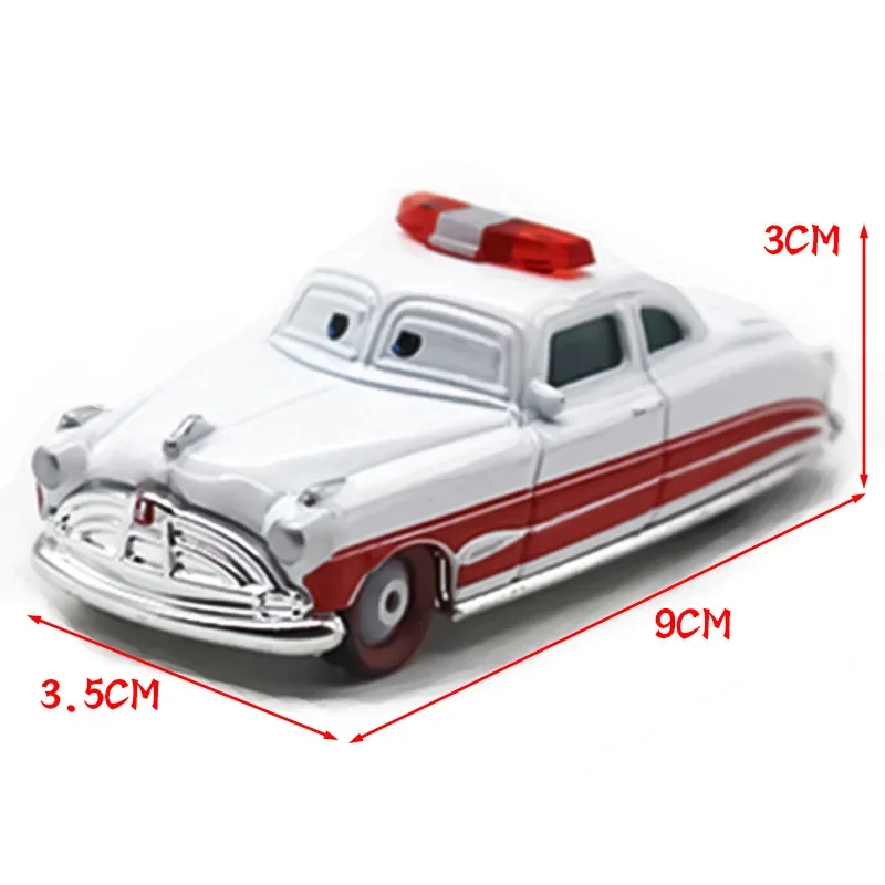 Металлическая модель автомобиля &quotМолния Маккуин&quot в ассортименте