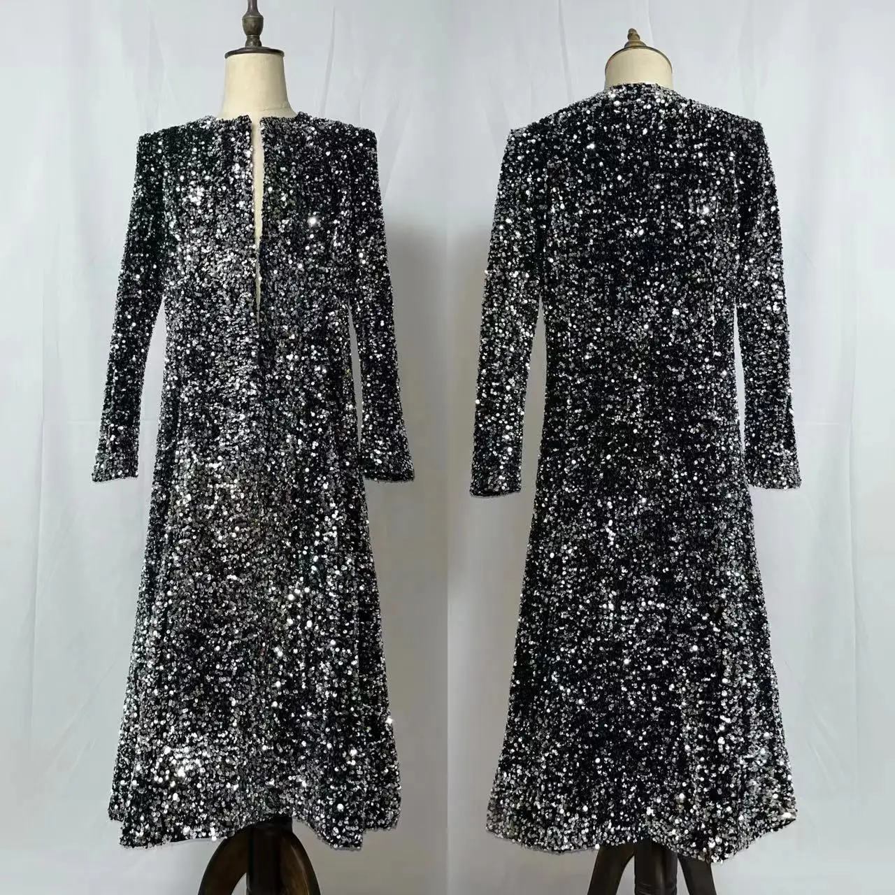 

Male Singer Star Concert Stage Shiny Long Blazer Coat Gold Silver Sequins Overcoat Performance Costume Models Catwalk Outerwear