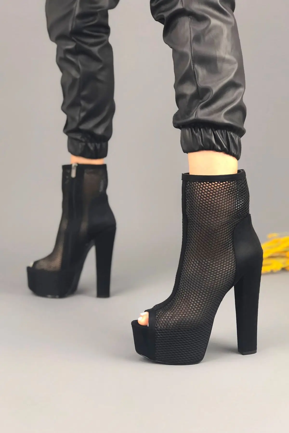 

Women's Fashion High Heels Platform Shoes