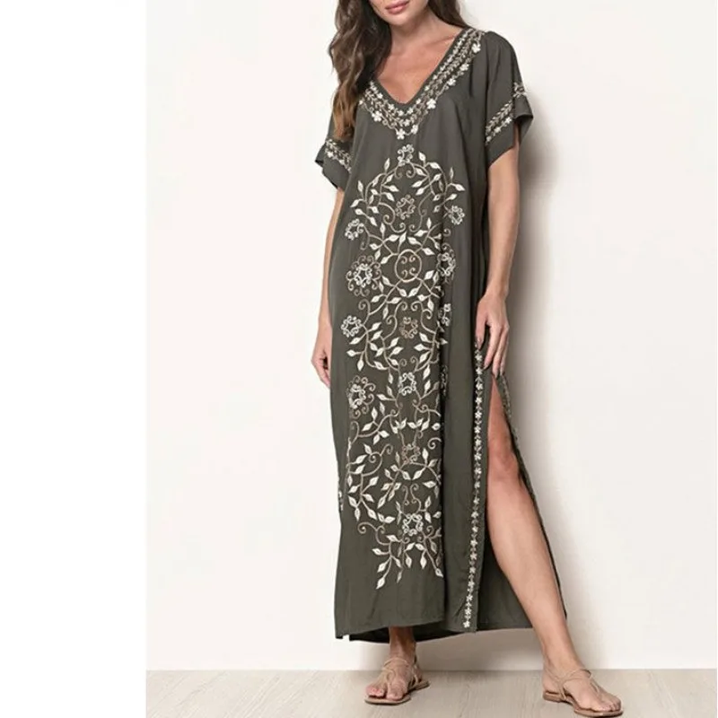 Женский шифоновый пуловер с вышивкой коротким рукавом