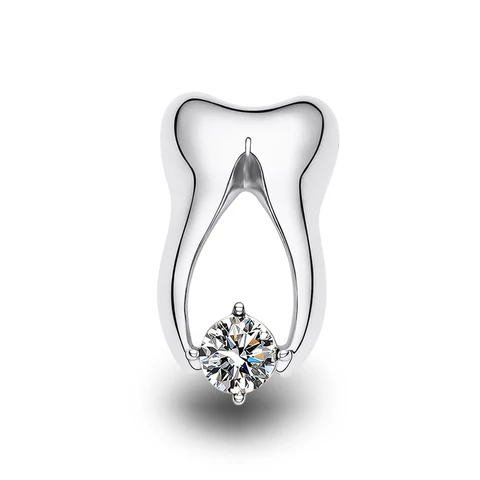 Металлическая брошь с зубом и цирконием Medsor