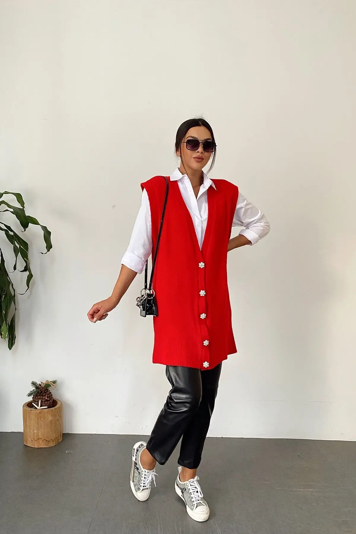

Women's Cardigan Red Stone Button Detail Design Loose Casual Knitted Quality Fashion Cardigan Sweaters Loose Sweater Jumper
