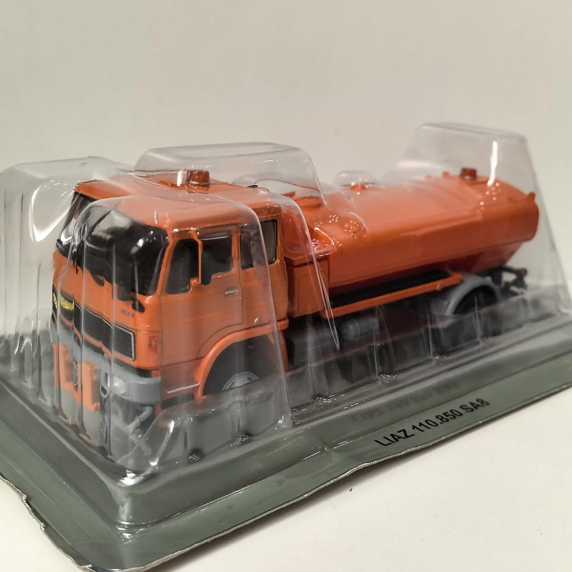 Фото Модель автомобиля Iecast IXO 1/43 LIAZ 110.850 SA8 H8 из сплава №1