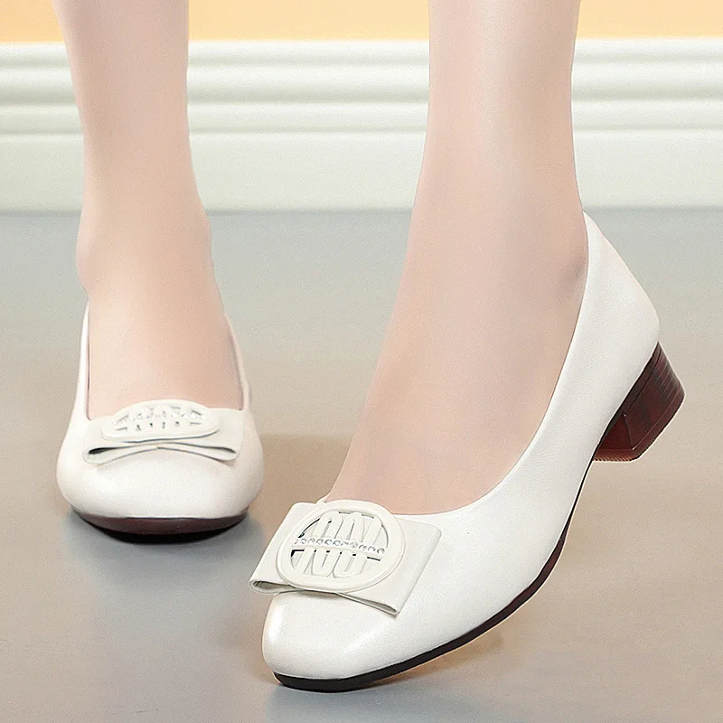 Women's Single Shoes Mommy Shoes2023New Leather Shoes Low Heel Fashion Casual Single Shoes WomenWork Shoes Comfortable for Work