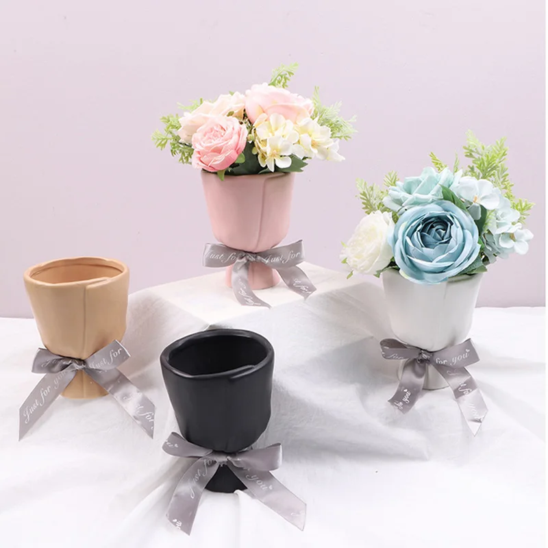 

Creative Vase Ceramic Flower Pot Home Living Room Decoration Interior Office Desktop Wedding Valentine's Day Decor Gift
