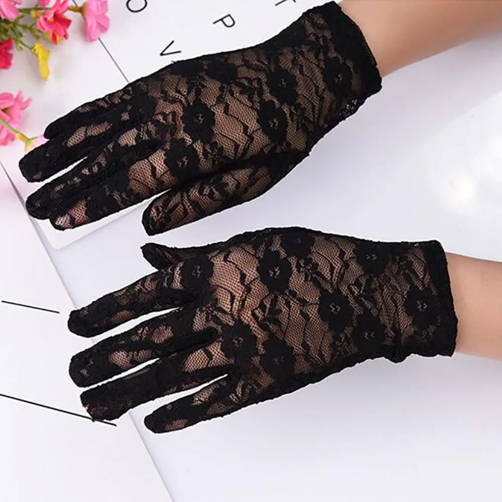 

Women Vintage White Black Lace Jacquard Gloves Ladies Fashion Elegant Ceremony Party Accessories Classic Hollow Out Mesh Gloves