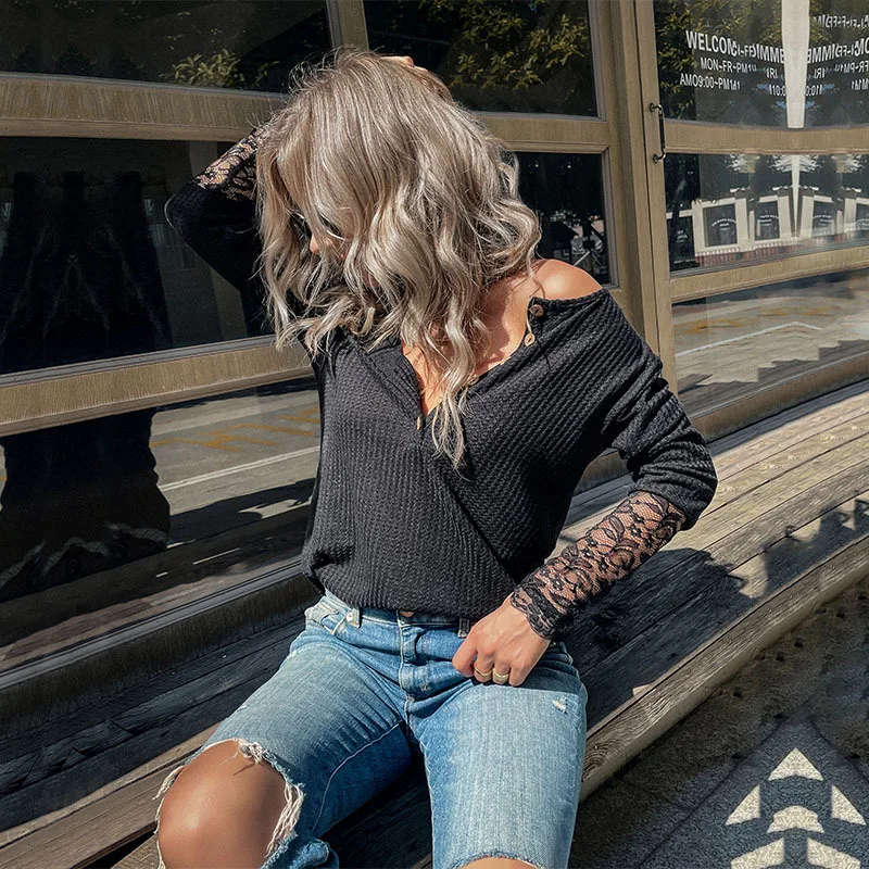 

Cashmere Sweater Ladies 2022 Spring and Autumn New Style Stitching Lace Round Neck Pullover Black Knitted Sweater Sweater