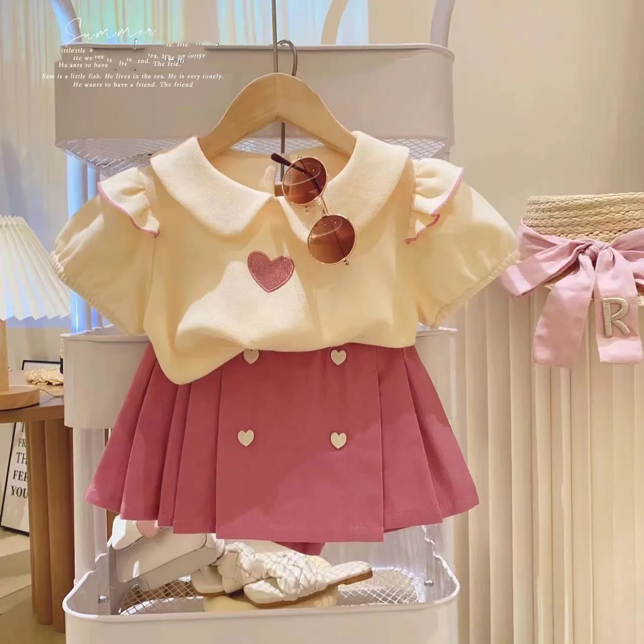 

Kids Girls Internet Red Set 2023 Summer New Fashionable Baby Love Bubble Sleeve T-shirt Pleated Skirt Pants Two Piece Set