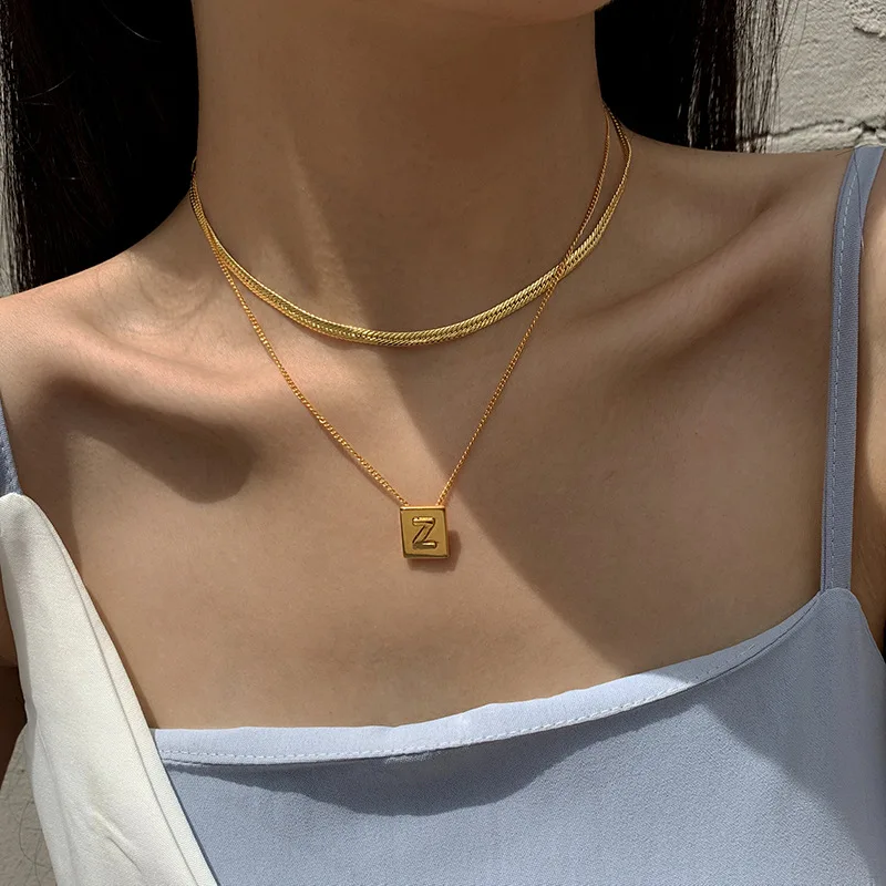 

Женская цепочка на шею с 26 буквами, роскошное корейское модное женское ожерелье из титановой стали, ювелирные изделия на шею