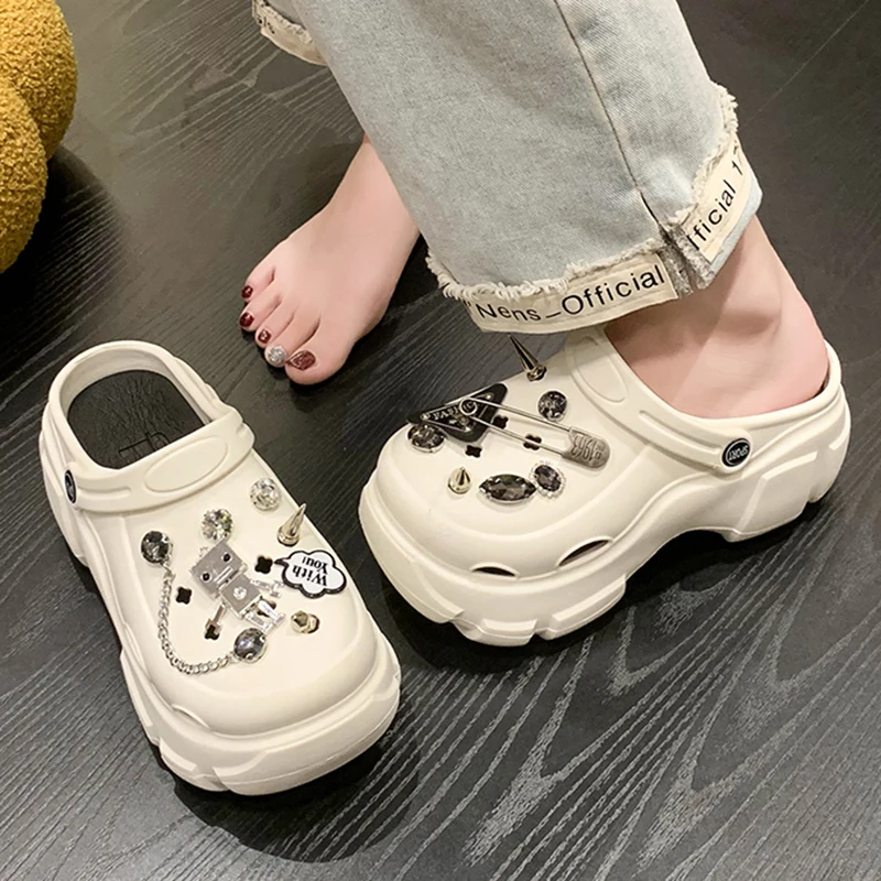

Summer Women Slippers Little Robot Decoration Garden Sandals Platform Clogs EVA Flip Flops Soft Outdoor Vacation Shoe For Female