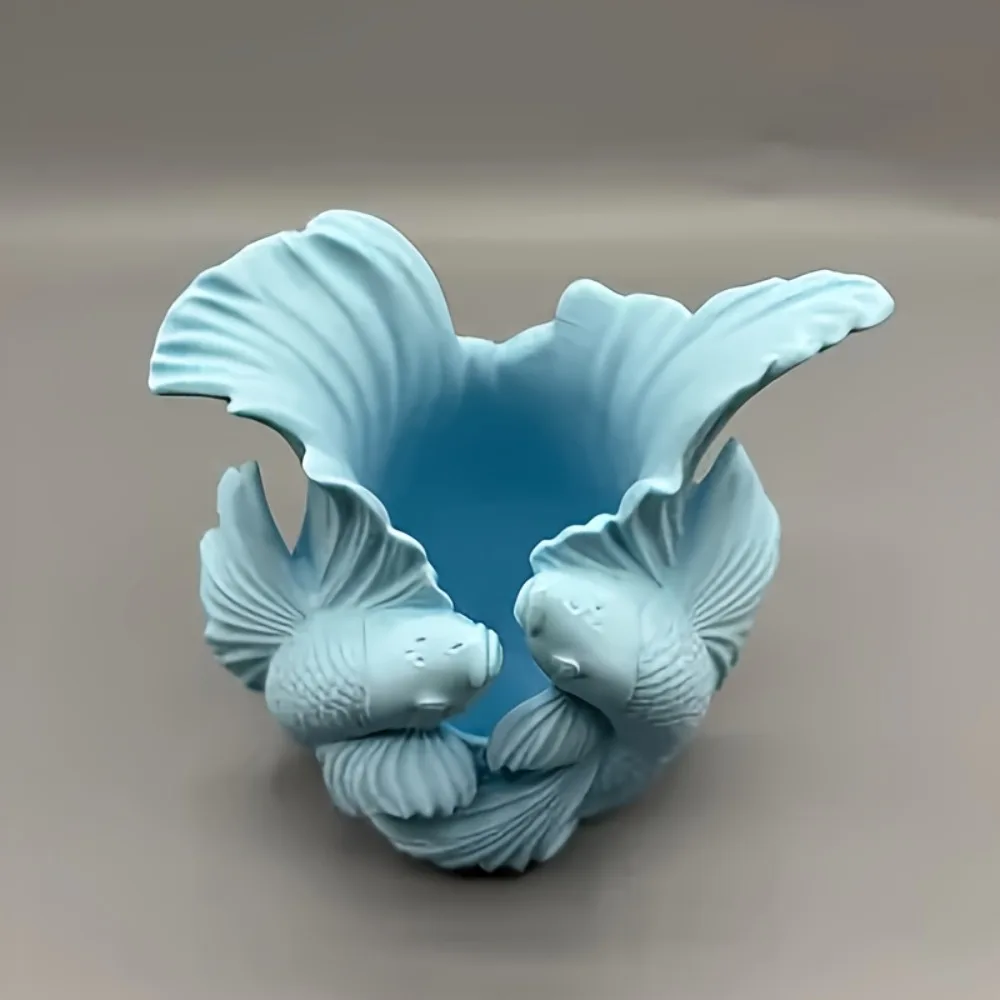 Фото 3D-скульптура в виде карпа кои, подставка для ручек, настольный органайзер, подходит для хранения ручек, карандашей, кистей, декор для дома, предметы интерьера. №3
