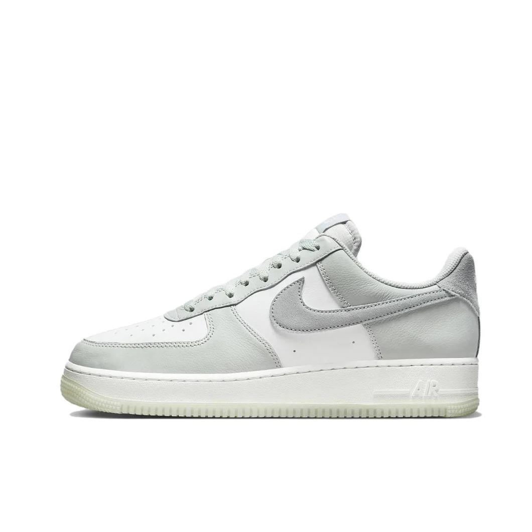 Низкие мужские кроссовки Nike Air Force 1 07 классические удобные белые