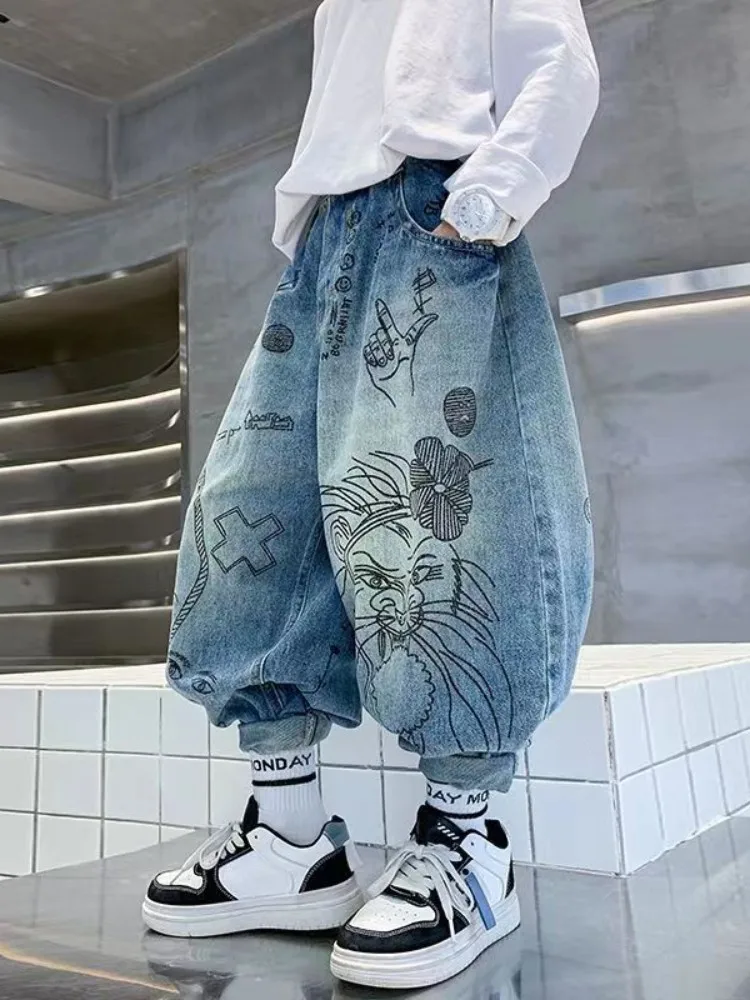 

2023 Children's Print Graffiti Cartoon Jeans Boys Fashion Loose Casual Pants Girls Spring/Summer Versatile Comfortable Jeans