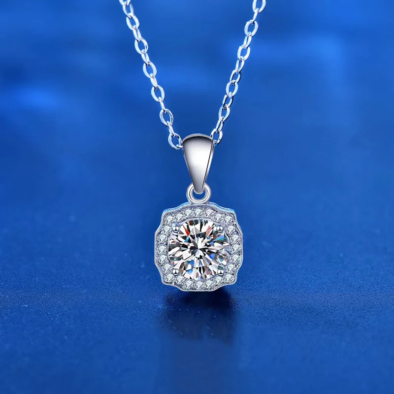 

Trendy S925 Sterling Silvevr 1ct D Color VVS1 Square Moissanite Necklace Women Jewelry Plated 18k Gold Clavicle Charm Necklace