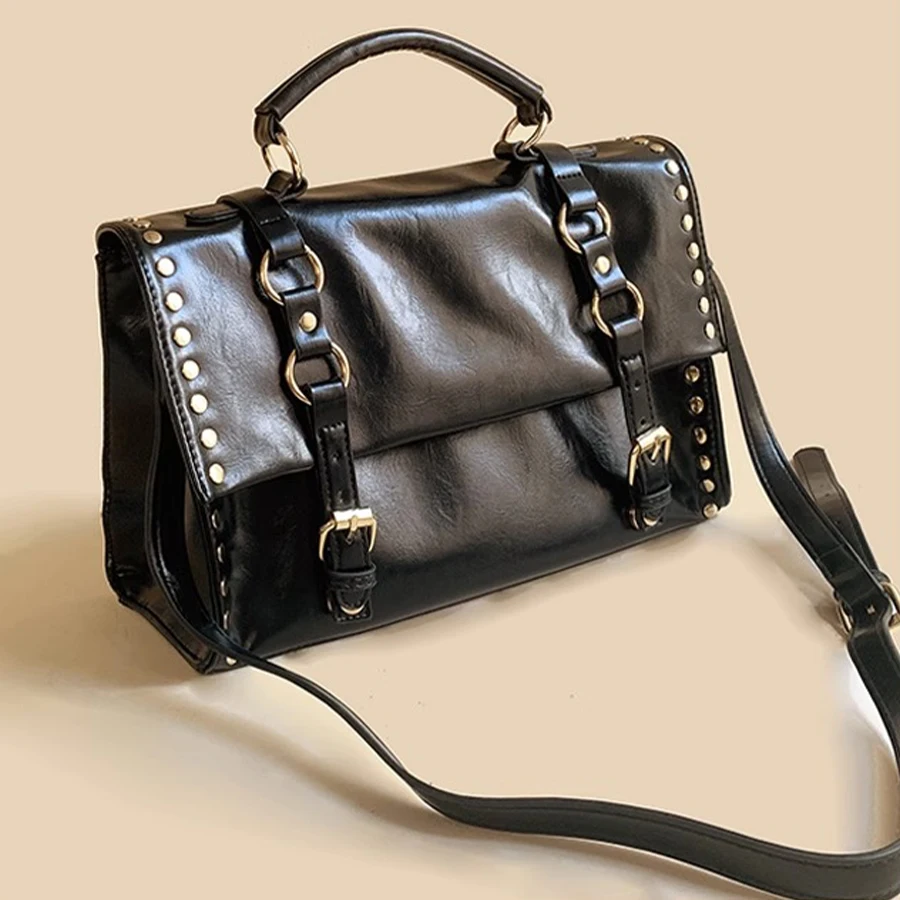 

2023 Large women's handbag Briefcase vintage bag school square bags for girls satchels Fashion rivet Leather shoulder Crossbody