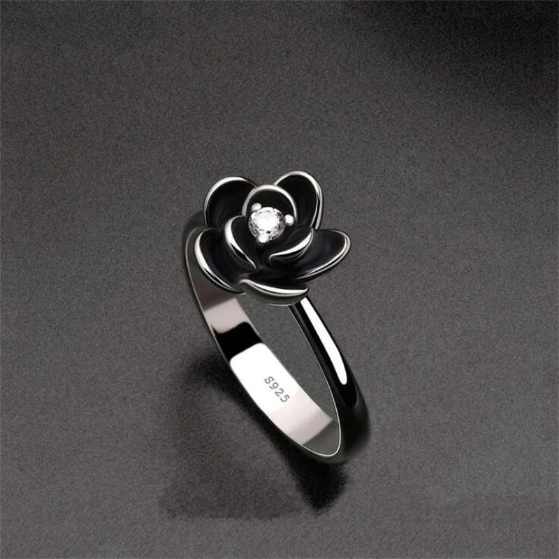 

Simple Fashion Antique Silver Colors Rings for Women Flower Trendy Metal Inlaid White Stone Wedding Engagement Jewelry