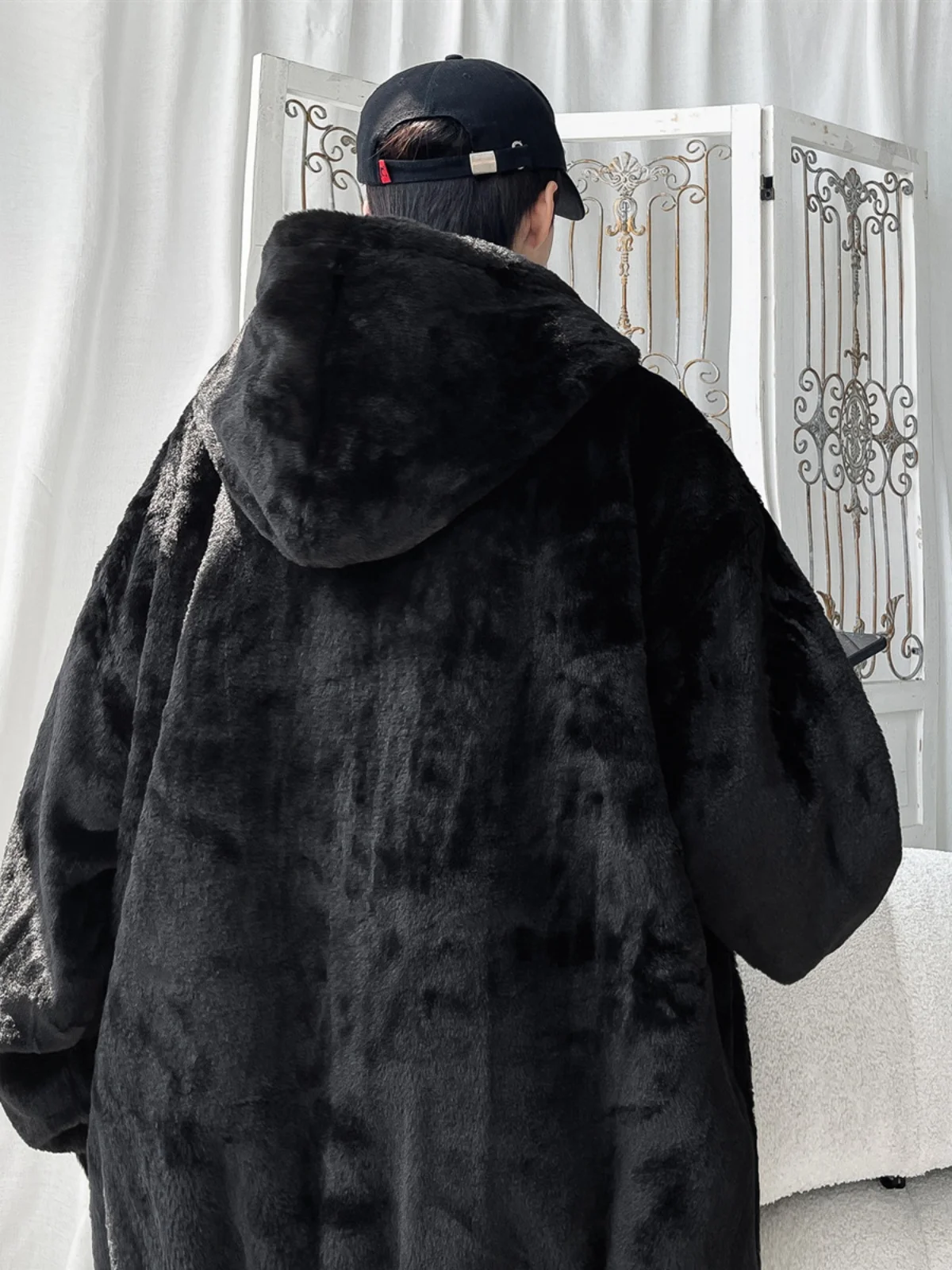 Мягкое клейкое приятное для кожи с капюшоном из искусственного кроличьего меха