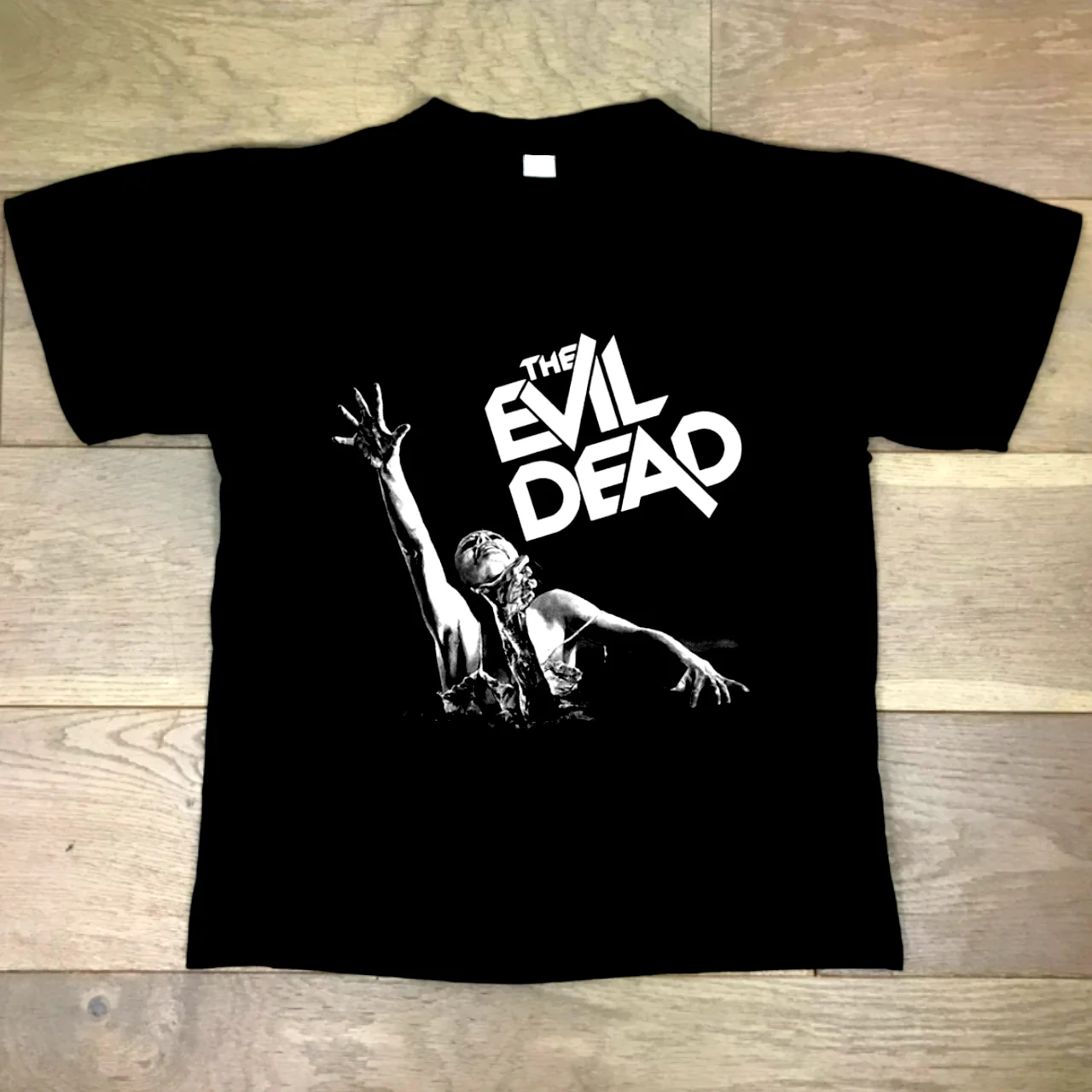 

Horror Movie The Evil Dead Classic Black T-Shirt Halloween T-Shirt