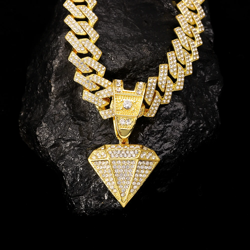 

2023 Men HipHop Diamond Shape Pendant Necklace With Crystal Cuban Chain Iced Out Bling Hip Hop Necklaces Fashion Women Jewelry