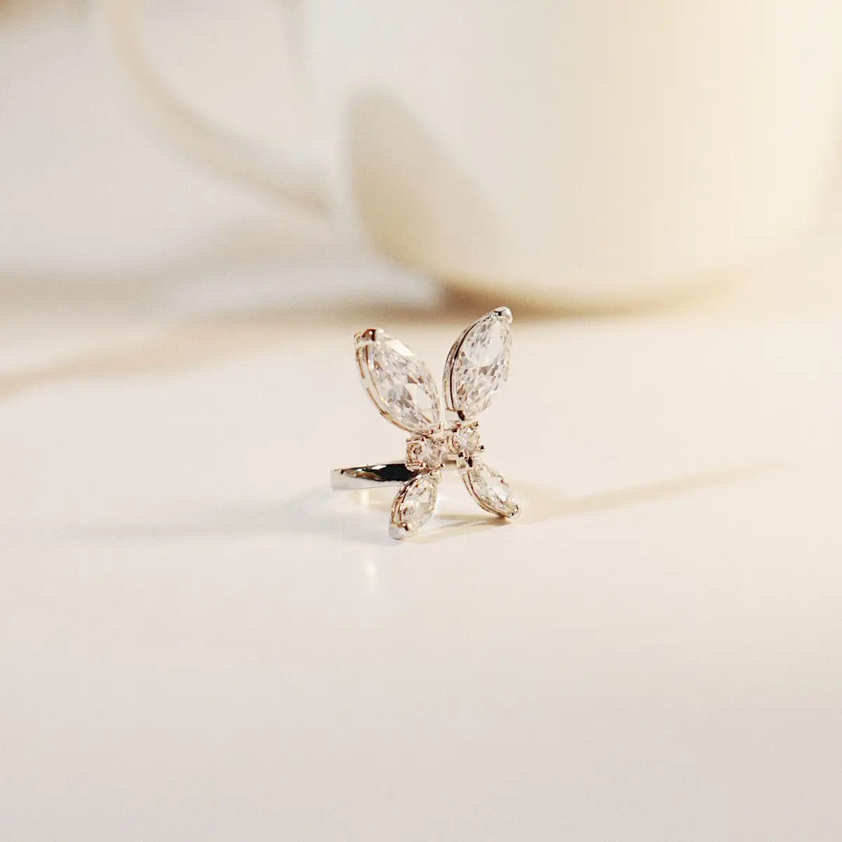 

Новинка 2023, популярное Открытое кольцо в форме бабочки, подарок на день Святого Валентина, регулируемое кольцо, женское свадебное роскошное кольцо
