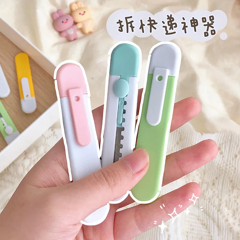 

1 шт. мультяшный универсальный нож для резки бумаги Push-типа Экспресс-Распаковка конверт офисный нож для резки бумаги канцелярские товары цв...