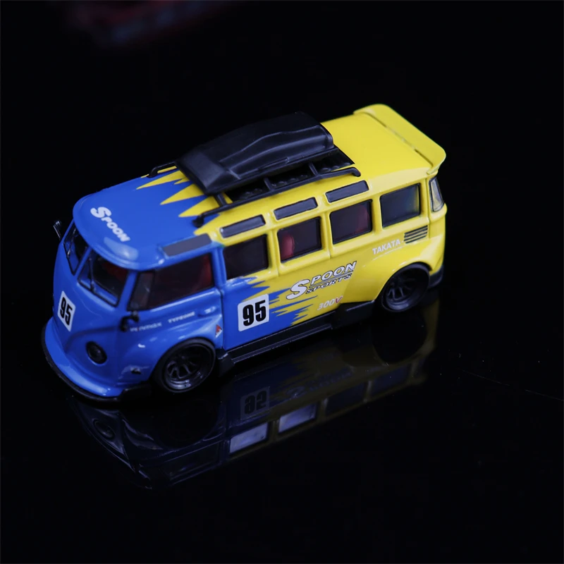 

**Pre-Order** LF Model 1:64 T1 Kombi BSC Spoon Diecast Model Car