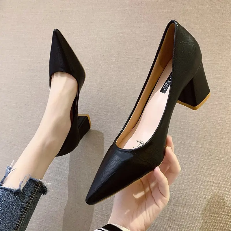 

2023 New Fashion High Heels Women Style Pointed Shallow Mouth Thick Heel Fashion Women's Shoes Fashion High-heeled Women