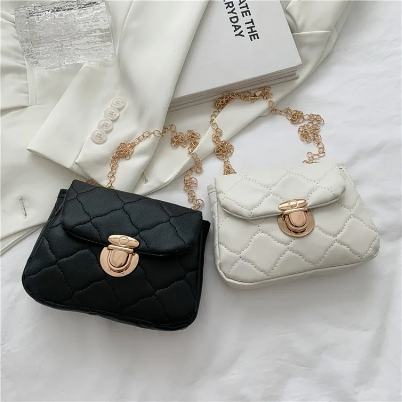 

Fashion Women Bag PU Leather Chain Crossbody Bag Mini Flap Handbag Clutch Purse Retro Embroidered Ringer Shoulder Bag for Ladies