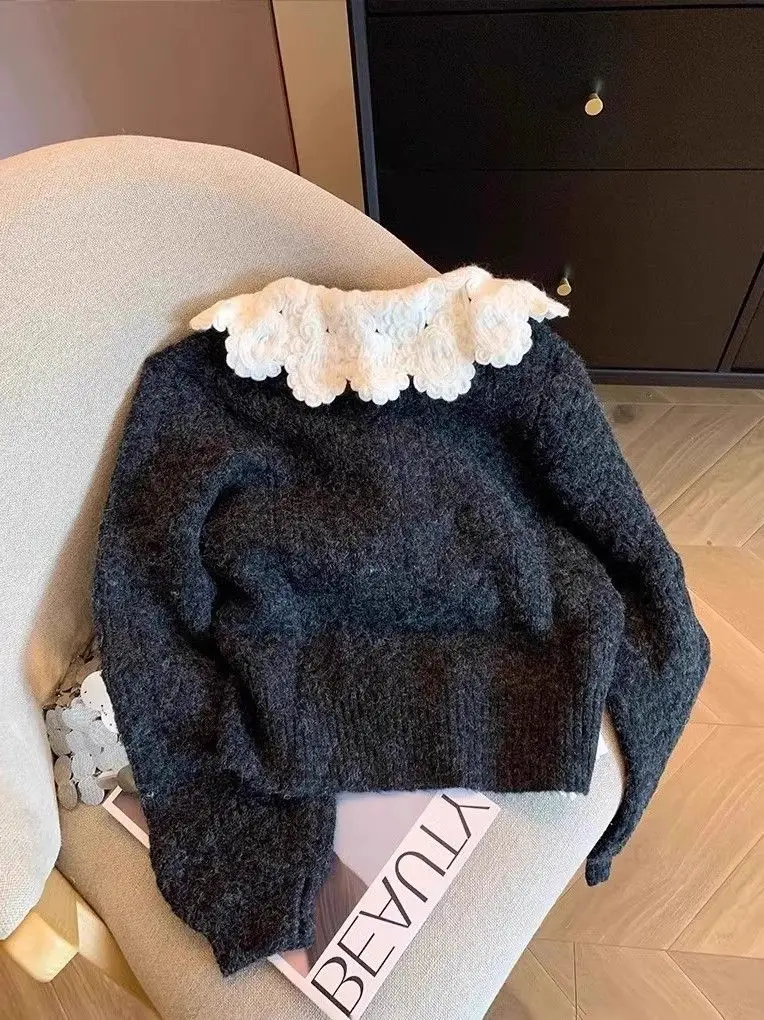 Вязаный кардиган контрастных цветов с воротником-куклой и галстуком шикарный