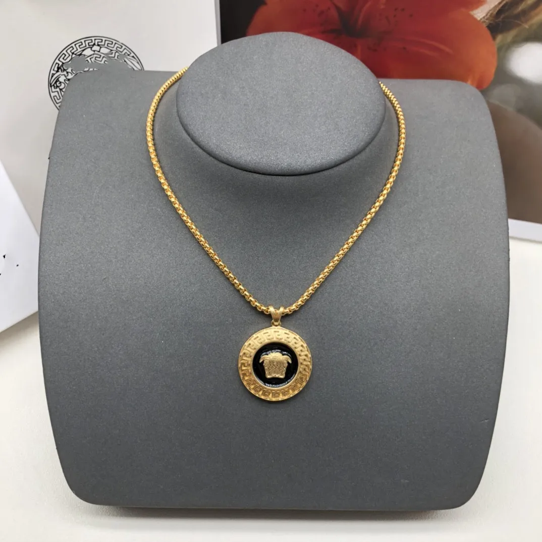 

Популярное круглое ожерелье с подвеской в европейском и американском стиле