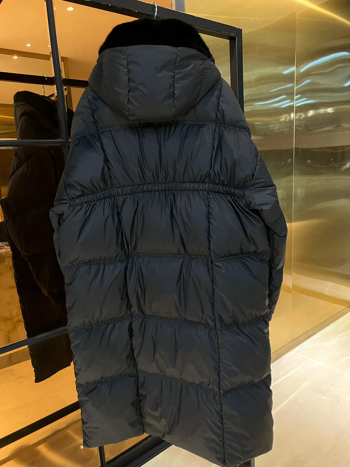 Рисунок 2 - Женская одежда 2023