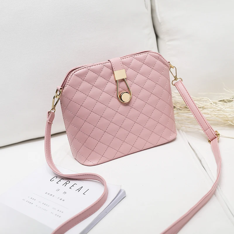 

Fashion Joker rhombus shoulder messenger bag