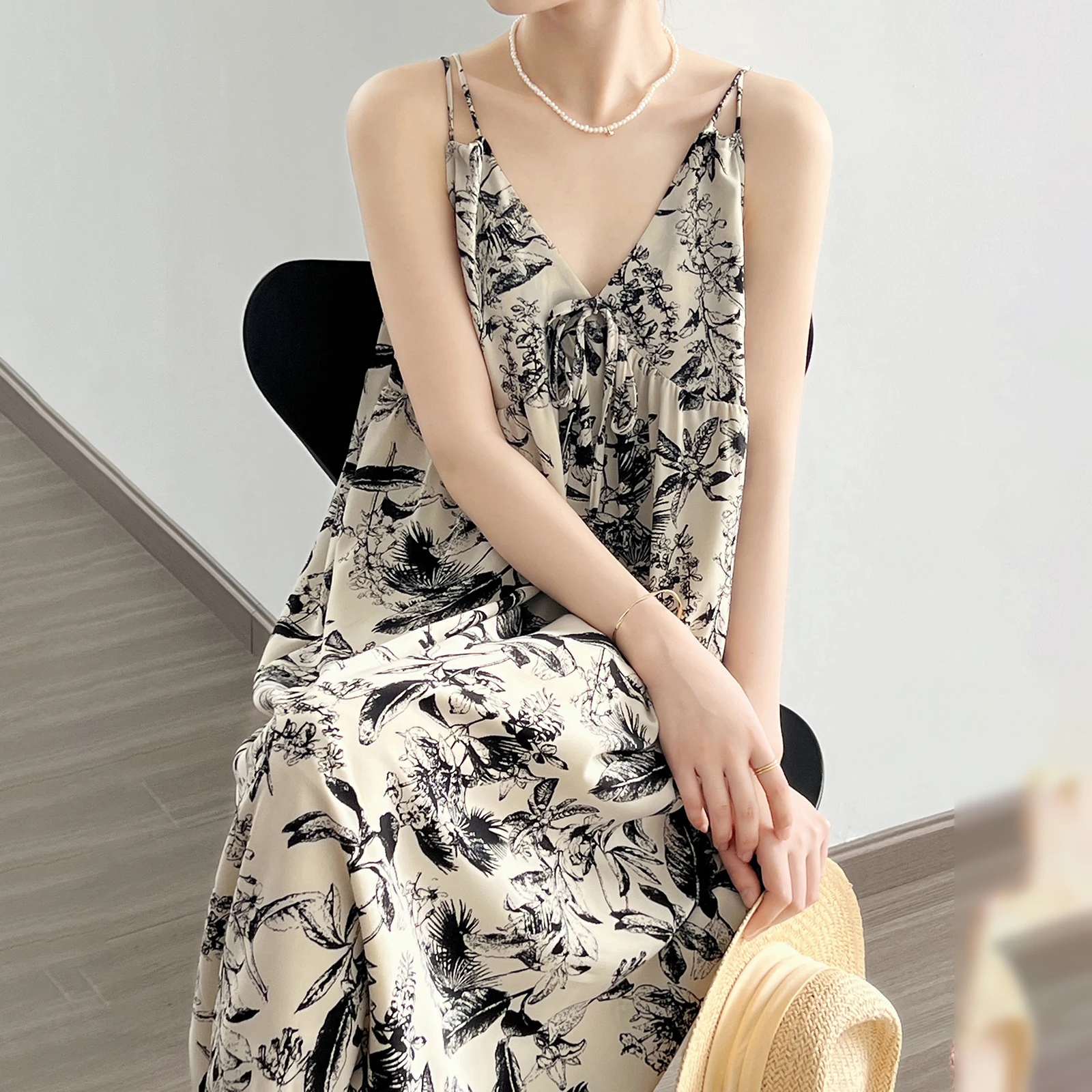

New Ink Print V-Neck Strap Dress 2023 Summer Elegant Long Floral Dress Slouchy Style Long Dress Laydown